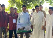 Bupati Parigi Moutong Serahkan Hewan Qurban Bantuan Presiden di Desa Tada Timur