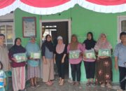 Dukung Pekarangan Pangan Bergizi, Pemdes Ulatan Serahkan Bantuan Pertanian