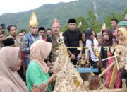 Bupati Parimo Dukung Pelestarian Adat dan Pembangunan Rumah Adat