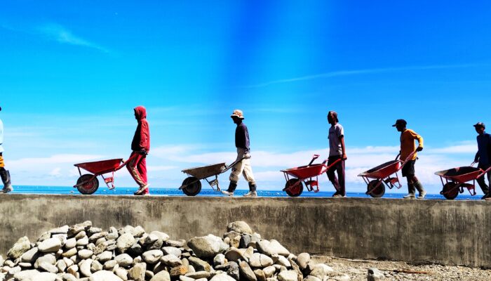 Perbaikan Tanggul Pantai Ulatan Tak Hanya Lindungi Rumah, Tapi Juga Berdayakan Warga