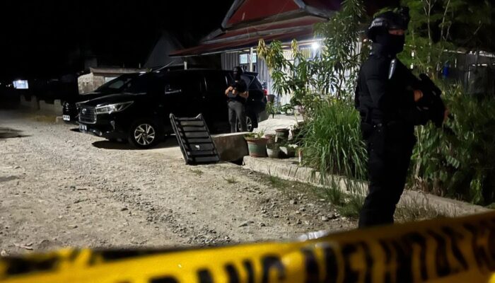 Densus 88 Tangkap Delapan Terduga Teroris Jaringan MIT di Parigi Moutong dan Poso