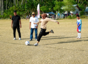 Tendangan Bola Pertama Nurhadija Buka Turnamen Mini Soccer U-15 Kades Cup Desa Ulatan 2026